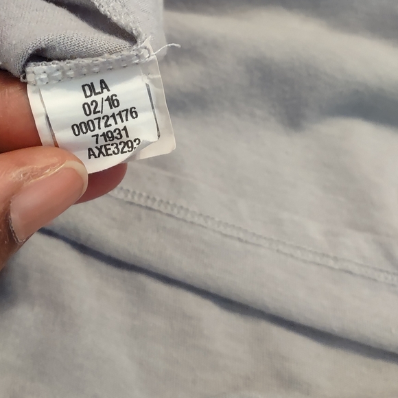 The North Face Women's Gray V-Neck Top - Picture 5 of 5